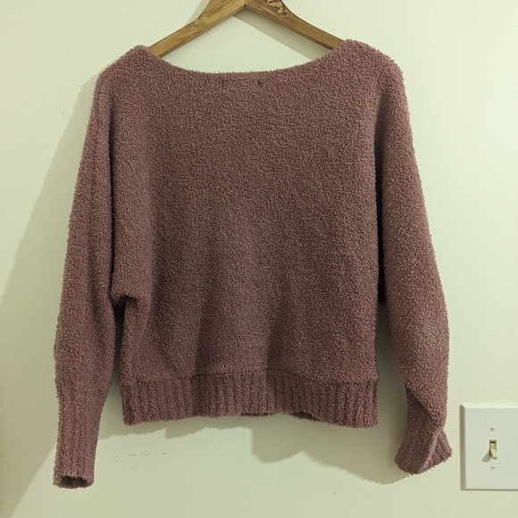 Fuzzy Cropped Pink Sweater - Picture 6 of 7